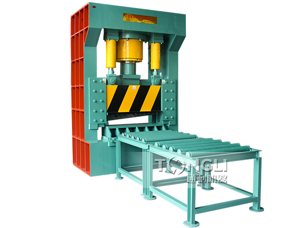 Q15系列龍門剪切機(jī)